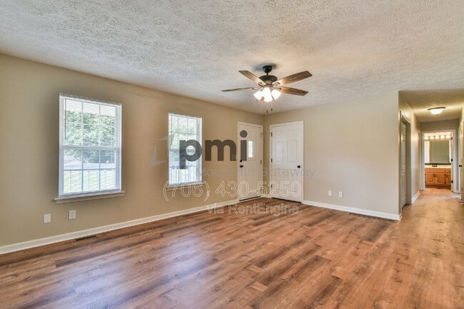 Building Photo - 138 Sunset Oaks Dr