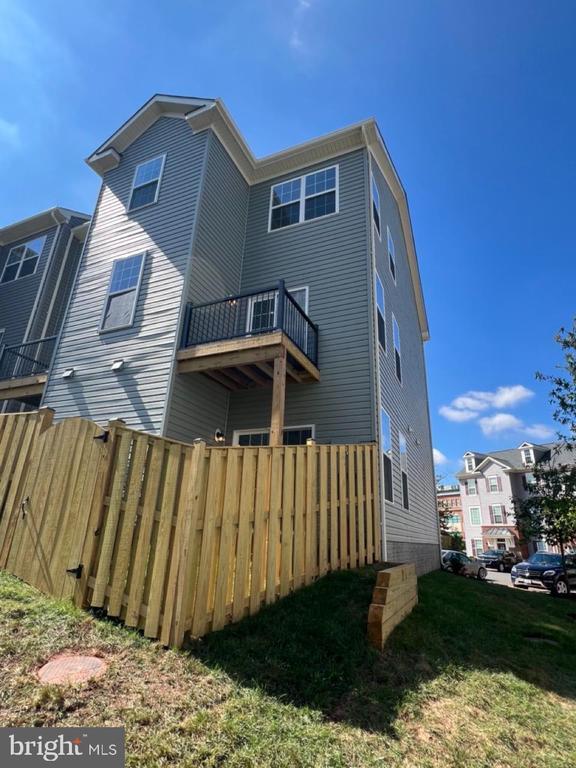 Building Photo - 8269 Knight Station Way