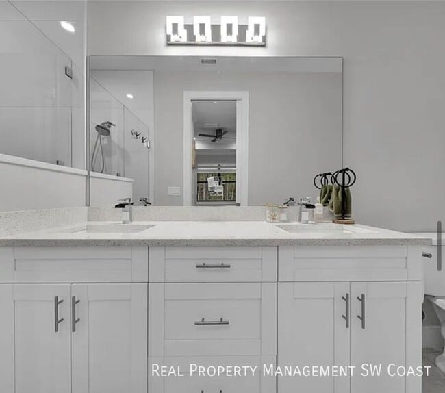 Building Photo - 4267 4th Ave SE