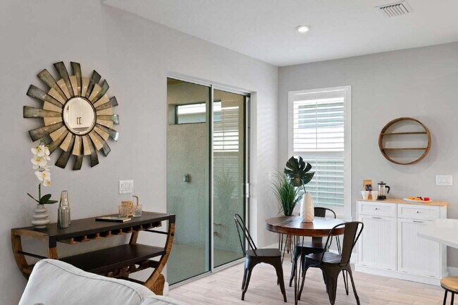 Building Photo - "Spacious 4-Bed, 4-Bath Retreat at 2612 Le...