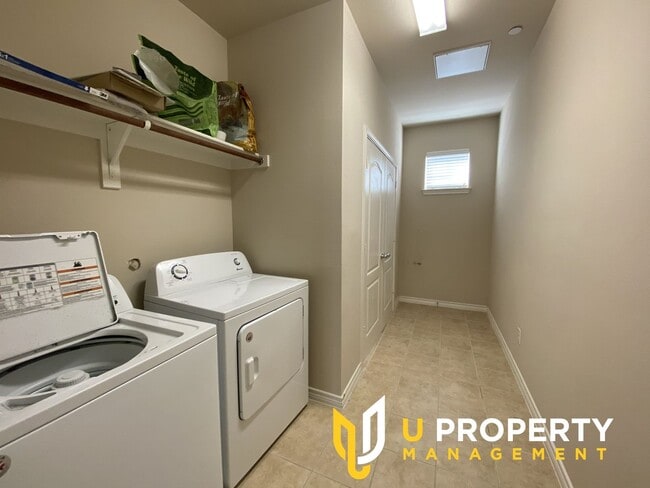 Building Photo - 15831 Breedlove Pl