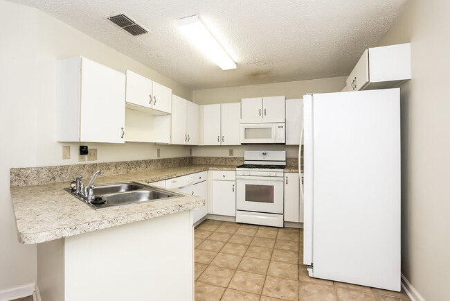 Building Photo - 11141 Coldfield Dr