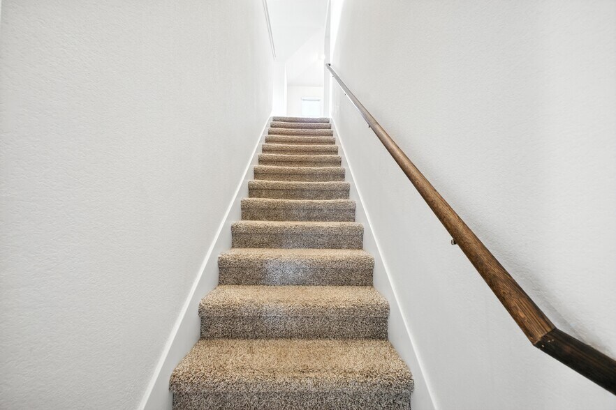 Building Photo - 104 Capella Way