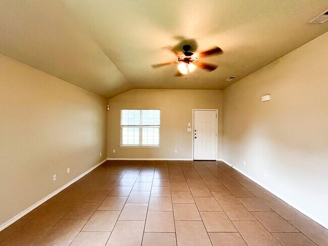 Building Photo - 4106 Cambridge Dr
