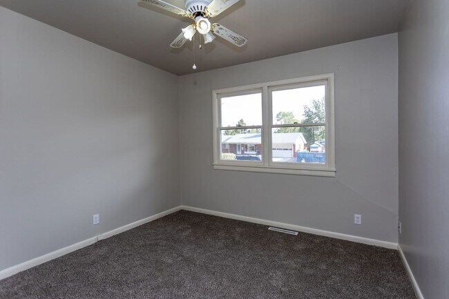 Building Photo - Charming Ranch Style Home in D12!
