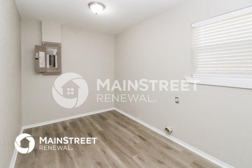 Building Photo - 1119 Elmhurst St