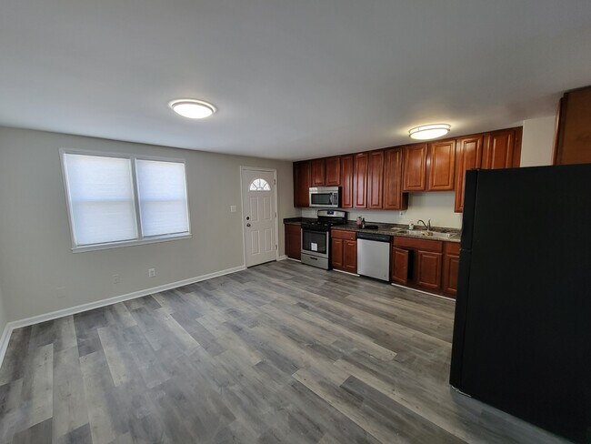 Building Photo - 5253 Cedgate Rd