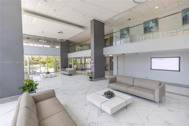 Building Photo - 525 N Ocean Blvd