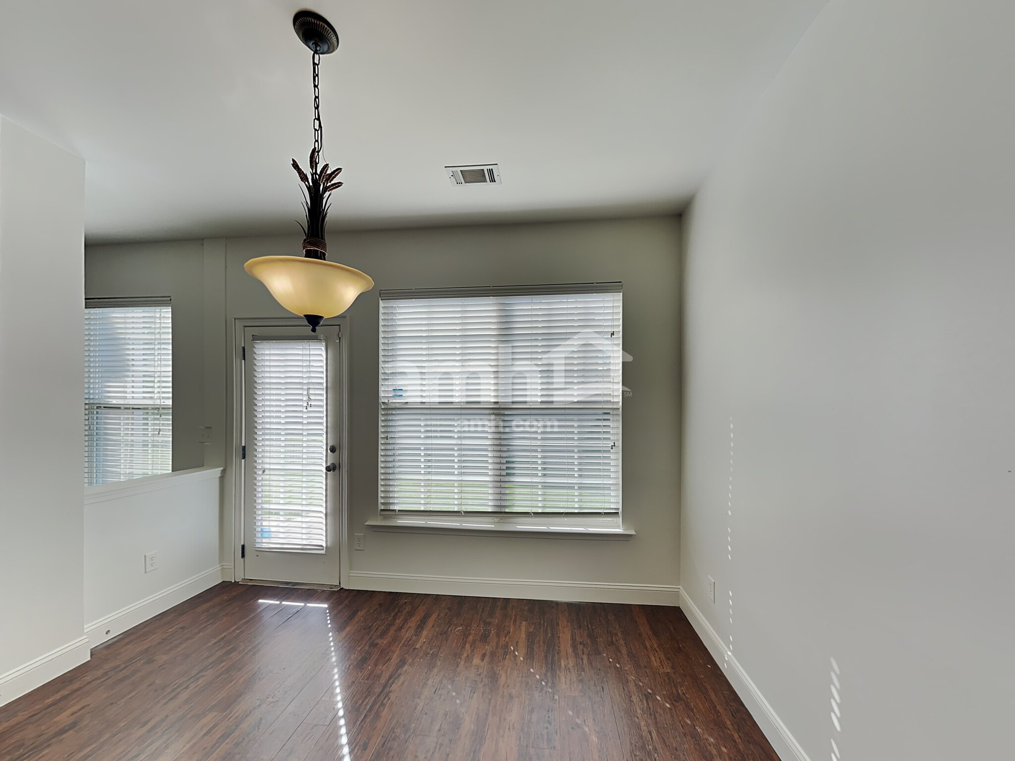 Building Photo - 4059 Houldsworth Dr