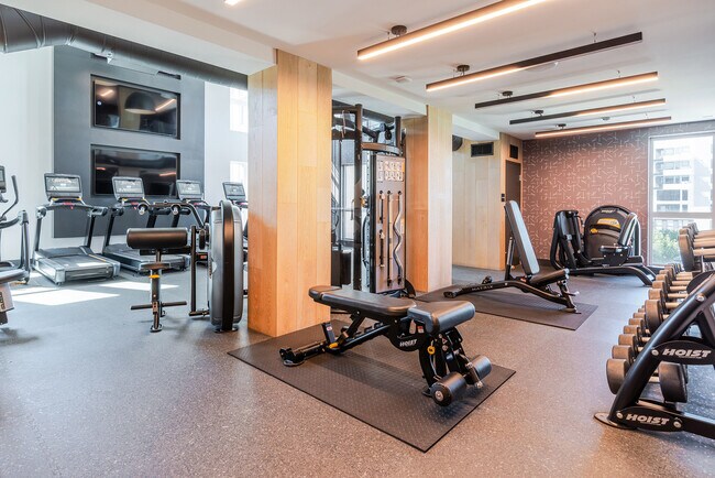 Building Photo - 3560 Rambla Pl