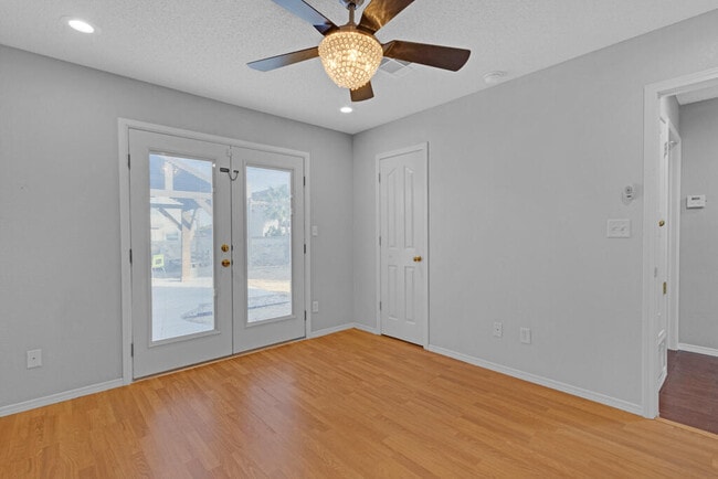 Building Photo - 440 Goldshire Pl