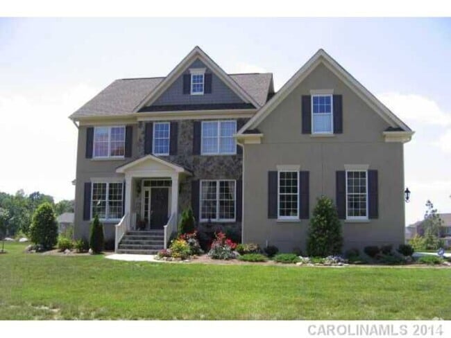 Building Photo - 5009 Groves Edge Ln