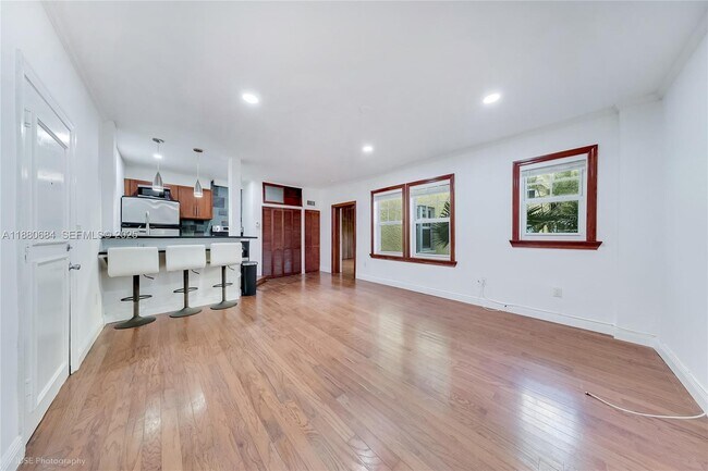 Building Photo - 536 14th St