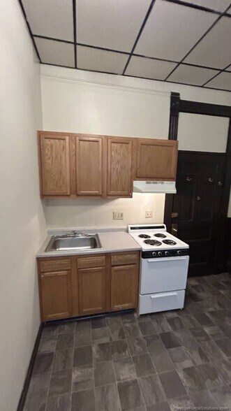 Building Photo - 149 Main St