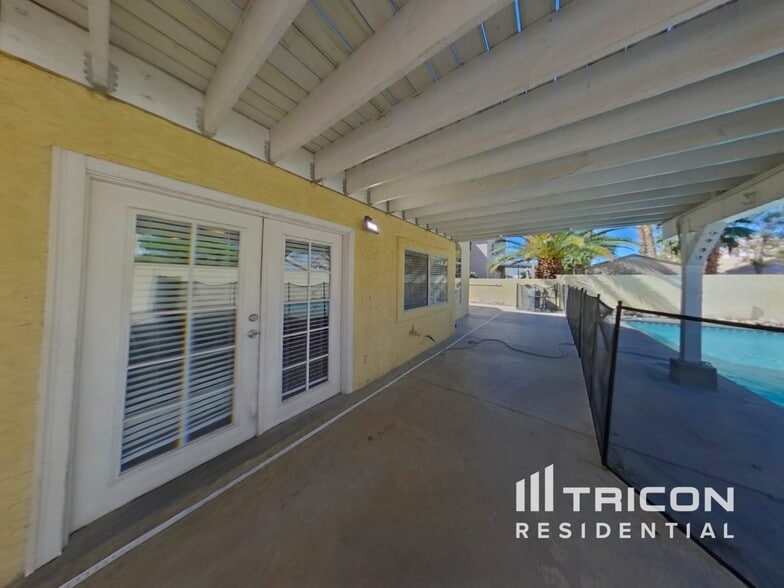 Building Photo - 1584 Bright View Dr