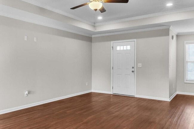 Building Photo - 1739 Eli Pl