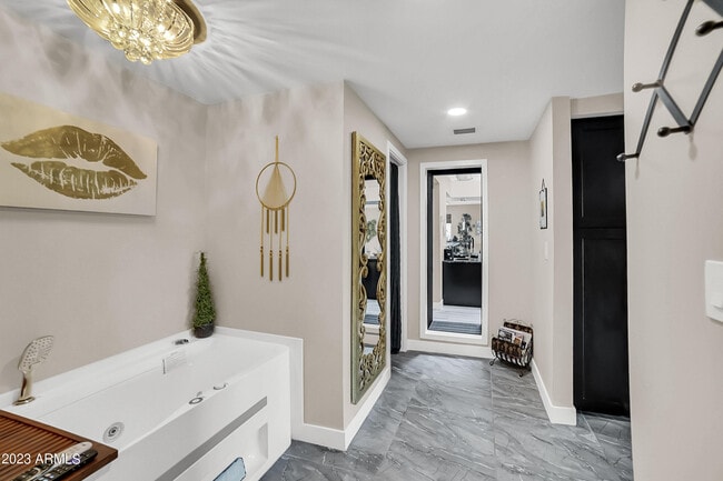Building Photo - 8161 E Del Cuarzo Dr