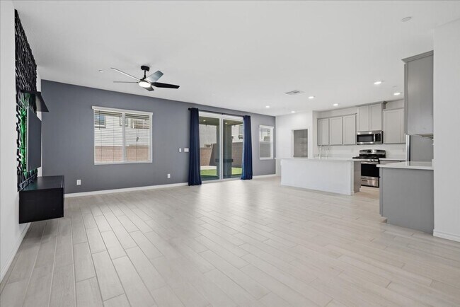 Building Photo - Beautiful home in Henderson built by Lennar