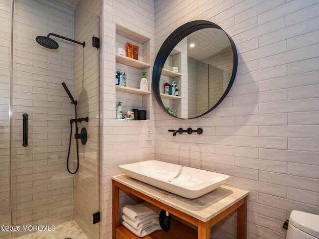 Building Photo - 33 Cooper Ave