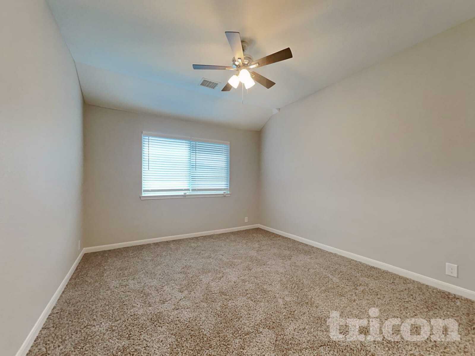 Building Photo - 423 Hayes St