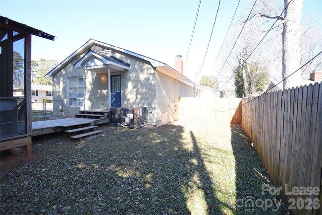 Building Photo - 4201 University Dr