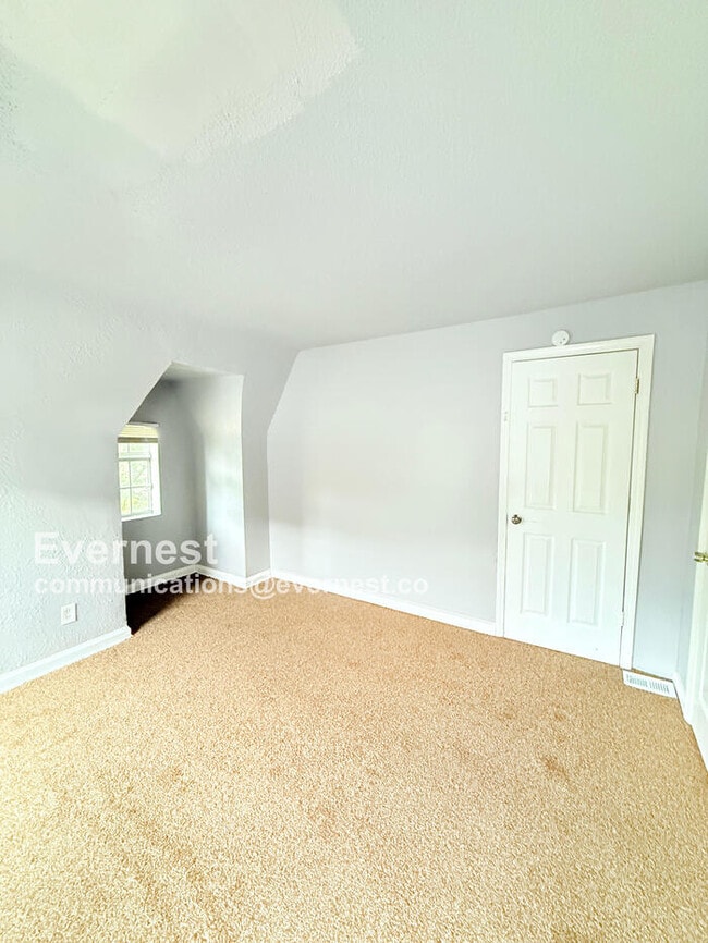 Building Photo - 15101 Ward Ave