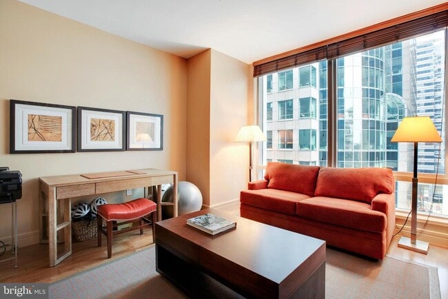 Building Photo - 1414 S Penn Square