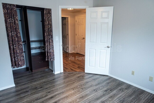 Building Photo - 916 197th St Ct E