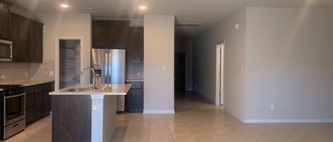 Building Photo - 6605 Verona Pl