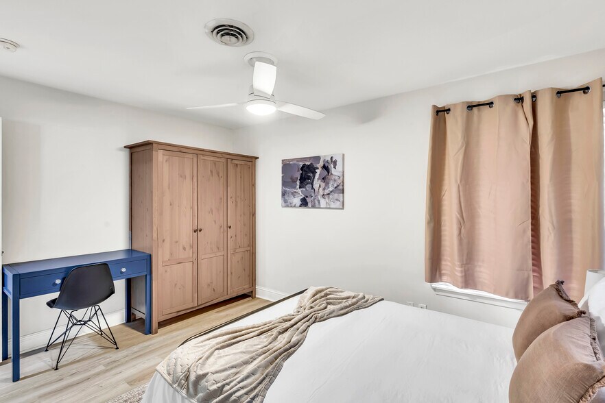 Building Photo - 4603 Lennox Dr