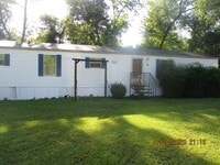 Building Photo - 904 Westview Dr