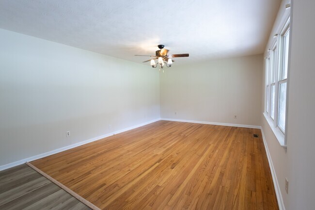 Building Photo - 815 Mount Olivet Girkin Rd