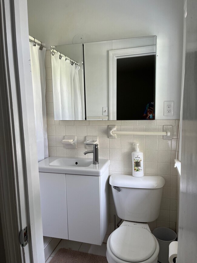 Building Photo - Warrenton