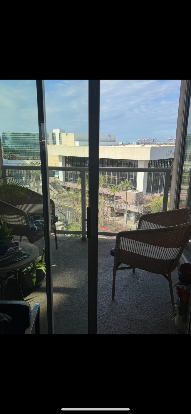 Furnished Balcony - 388 E Ocean Blvd