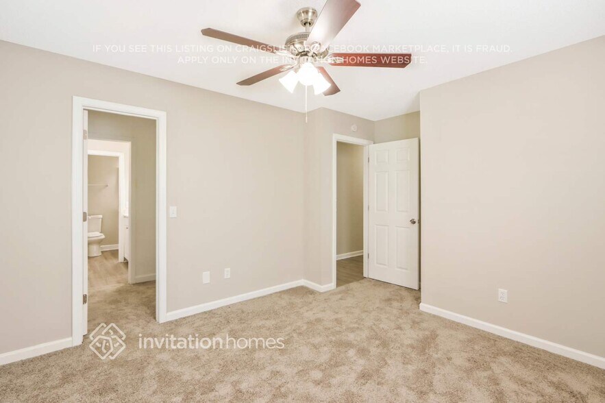 Building Photo - 5663 Chrys St