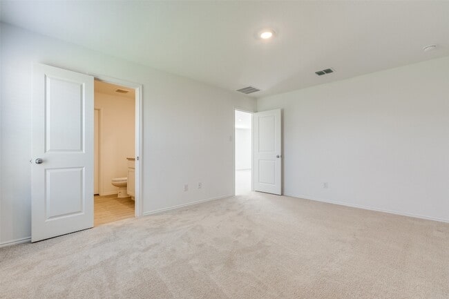 Building Photo - 9213 Grackle Pl