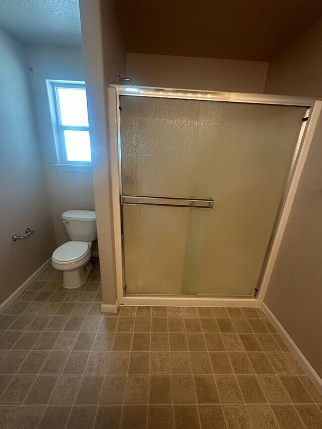 Building Photo - Welcome to this stunning two-story home lo...