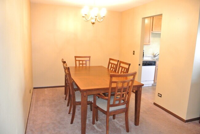 Building Photo - 2458 Charleston Dr