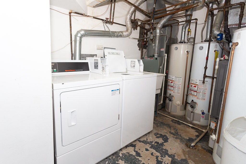 Building Photo - 1305 N Greenview Ave