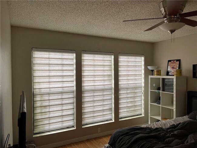 Building Photo - 115 Waller St