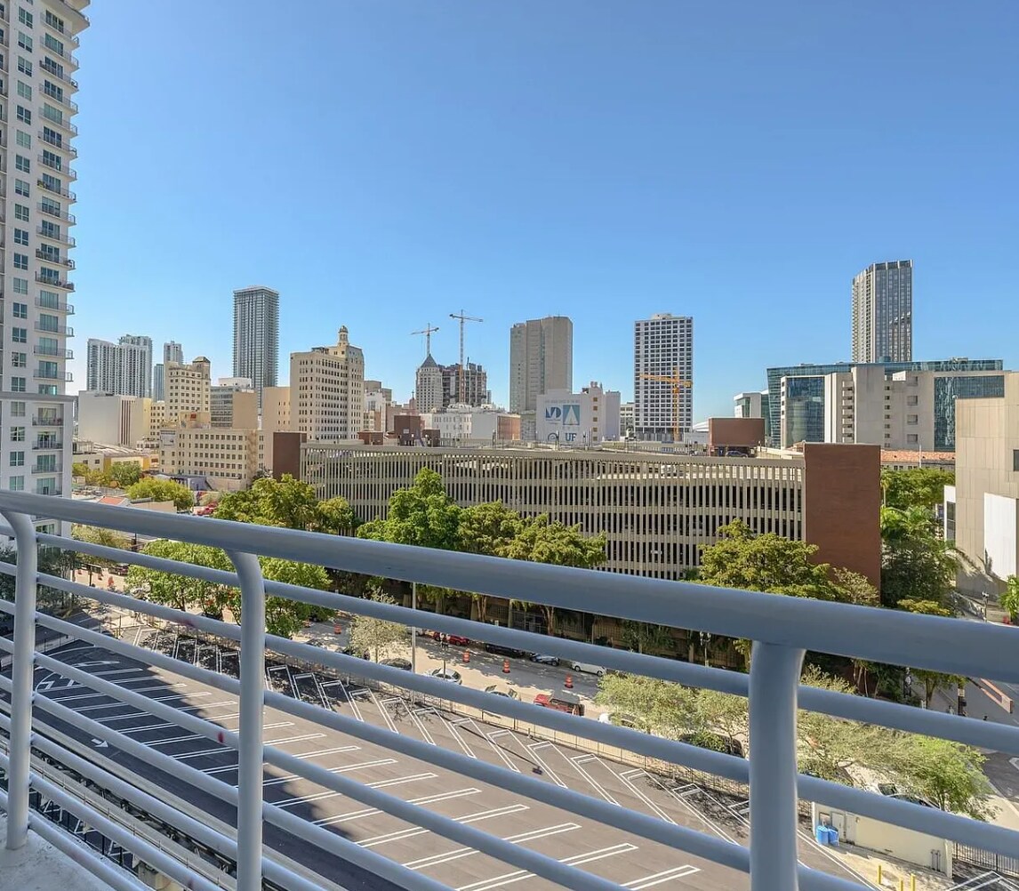 Building Photo - 234 NE 3rd St