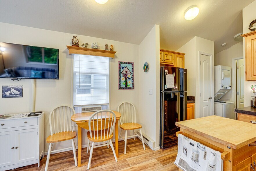 Building Photo - 2591 W Jakes Rd