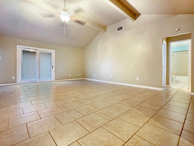 Building Photo - Northwest Crossing Neighborhood.