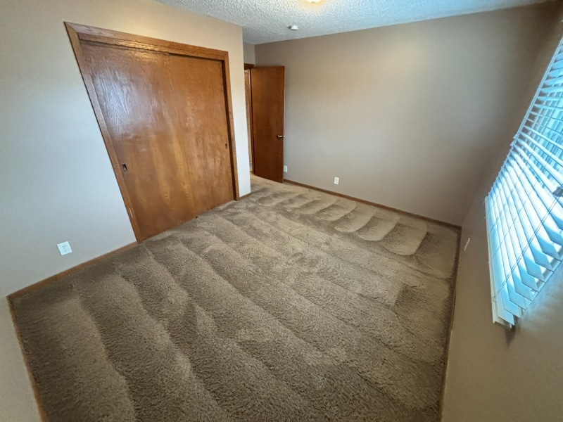 Building Photo - 5010 Emerald Dr