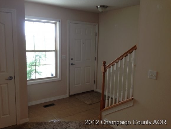 Interior entryway - 3818 Balmoral Dr