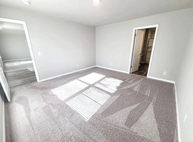 Building Photo - 1701 Crimson Lake Blvd