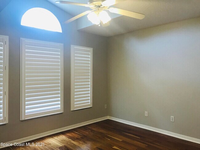 Building Photo - 2205 Myla Ln