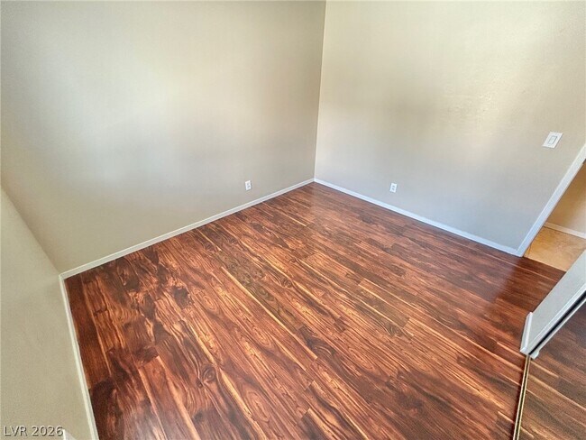 Building Photo - 749 Rock Springs Dr