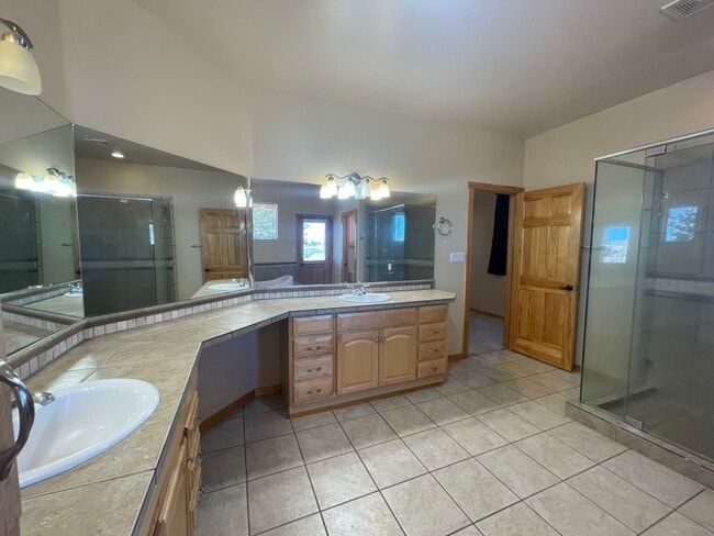 Building Photo - 6809 Chapingo Rd NE