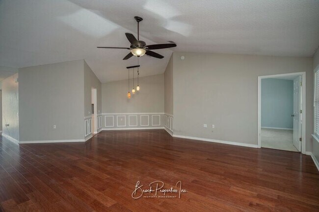 Building Photo - 5504 Shadow Grove Blvd